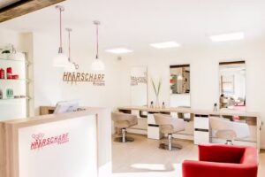 HAARSCHARF Fris&ouml;re