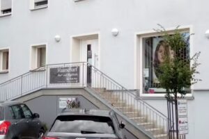 Haarscharf Haar- und Nagelstudio