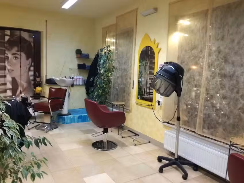 Haarspitze Ulrike Heymann