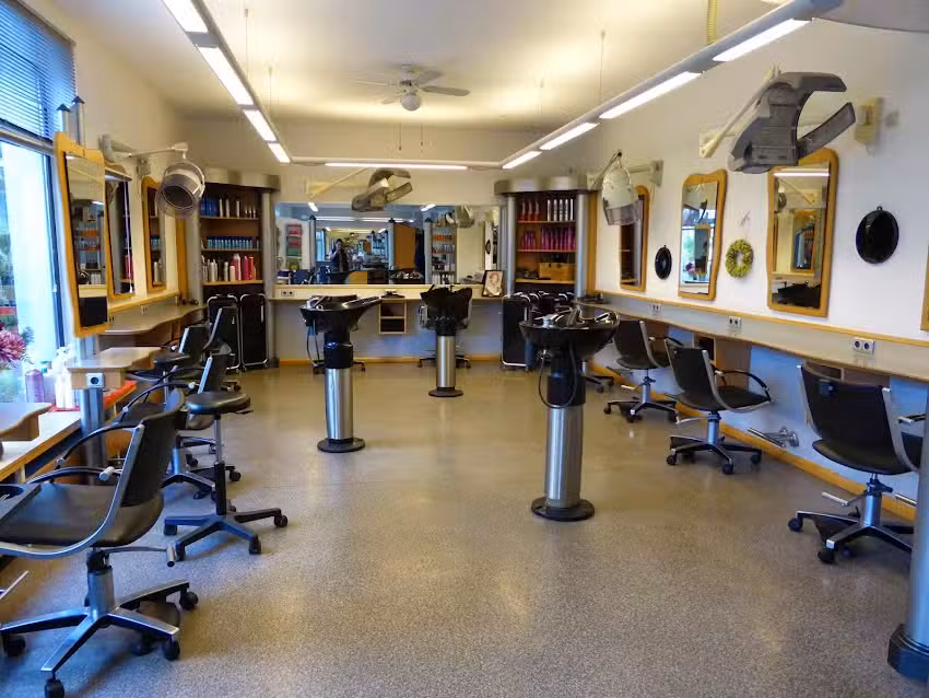 Haarstudio M&auml;rz