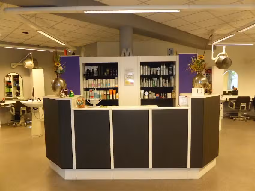 Haarstudio M&auml;rz
