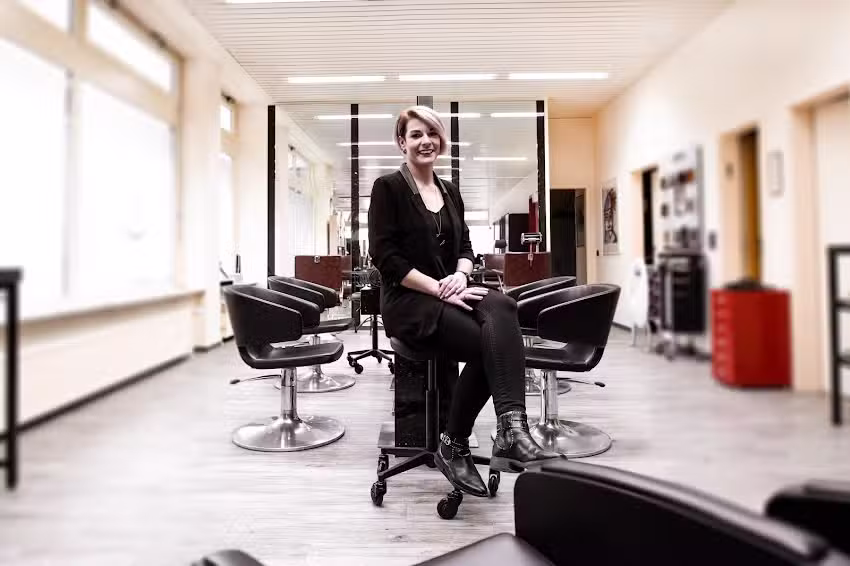 Haarstudio Stoll GmbH
