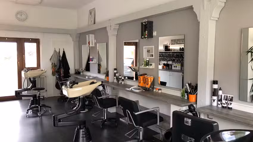 Haartreff Iris &ndash; Inh. Iris Schindler &ndash; Friseur& Nagelstudio& Italienischer Mode in Karlsruhe/Neureut