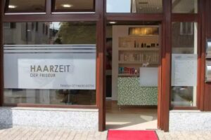 Haarzeit, der Friseur