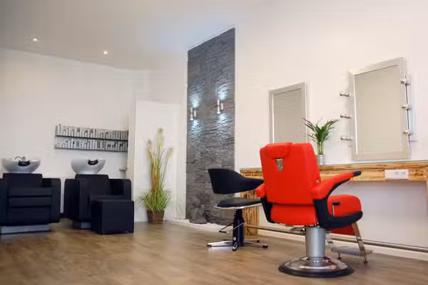 Hair & Beauty by Marisa