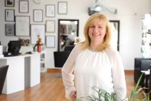 Hair & Beauty Friseursalon Inh. A. Falk