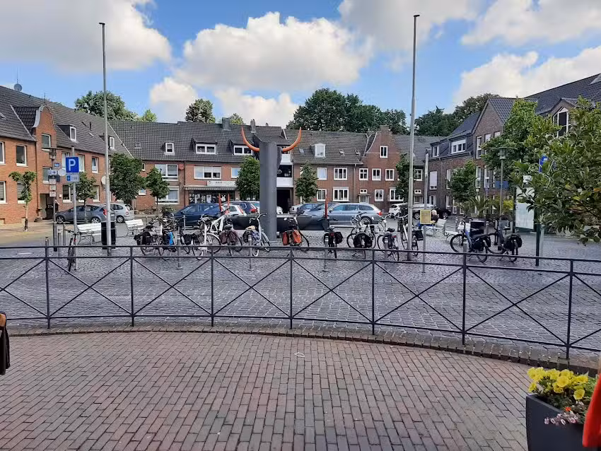 Hair Design Hunselar &ndash; Salon Schilder Friseur und Per&uuml;ckenfachgesch&auml;ft