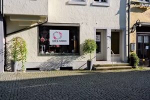 Hair & Flowers Andrea Schaller