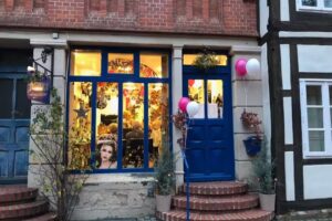 HAIR & MAKE UP by Yasemin