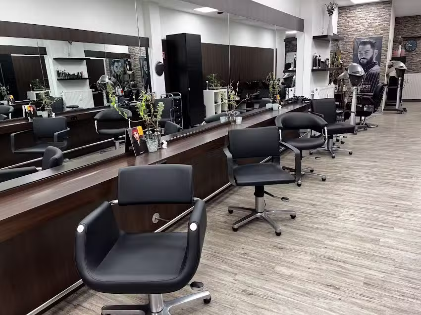 HairClub by Sascha M.