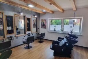 Haireinspaziert by Imke Bank