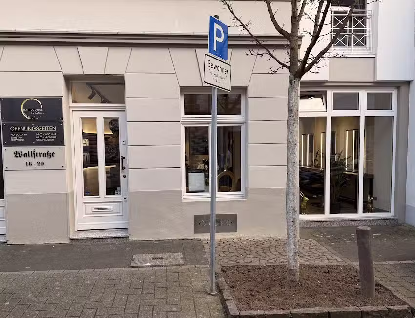 HAIRLOUNGE by Esther