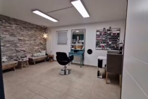 Hairstyle and Make-up Andrea Reichart