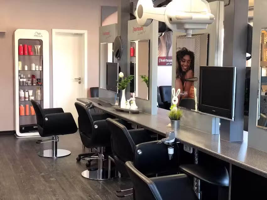 hairteam Wassenberg / stylisch-schnittig-mag Ich