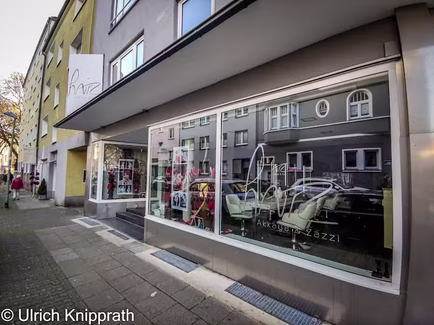 Hairz Akkaya & Zazzi