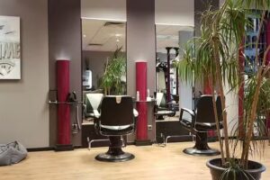 Harbolla, Kai & Team, Friseur