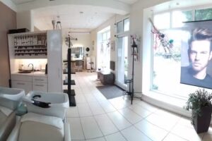 Haut & Haar, Frisuren & Kosmetik