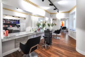 Heinrichs Salon