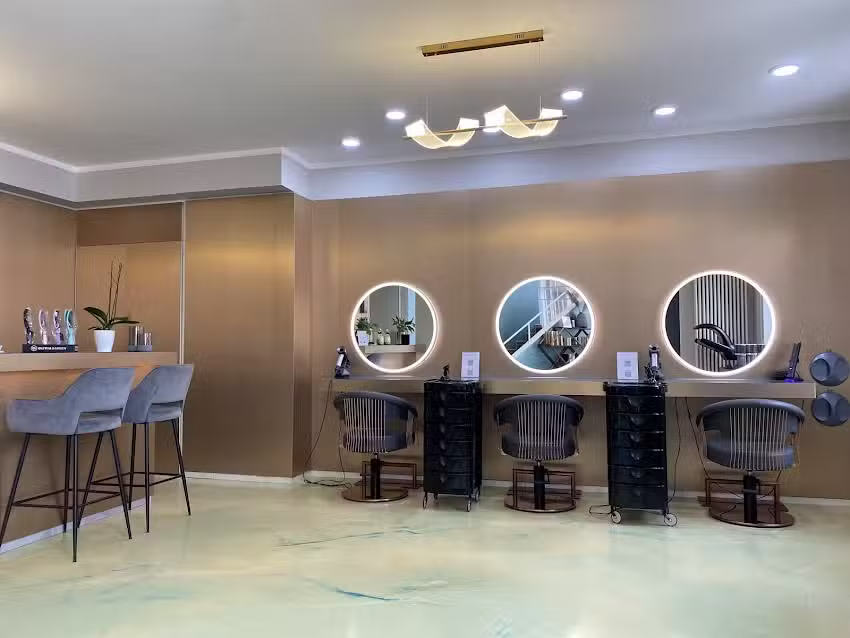 Hello Flawless Studio by Larsen Samuel