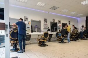 Herrenfriseur Cut Man