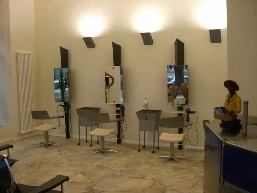 Hin & Hair