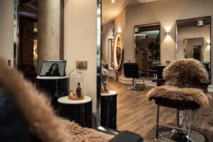 INCE CONCEPT | Premium Spezialist für Blond, Balayage & Tressen Extensions in Köln