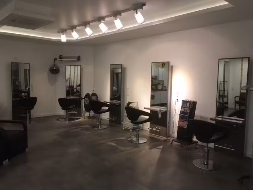 Inh. Nina Herhalt Haarstudio 180 Grad Fris&ouml;r