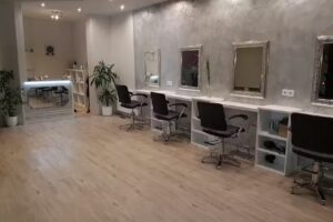 Internationaler Hair-Stylist am Rathausplatz Pino