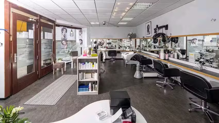 Jacqueline&rsquo;s-Hairline