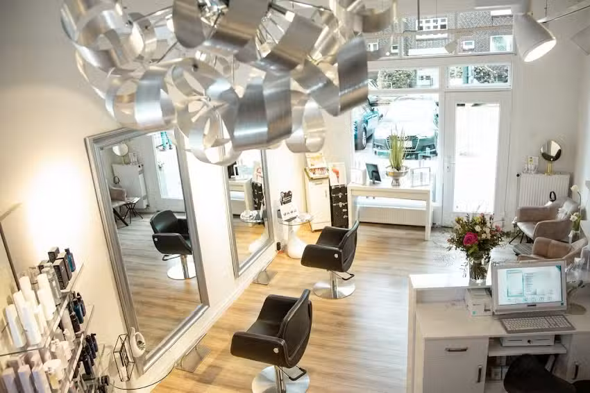 Jana Graf Friseurmeisterin & Visagistin