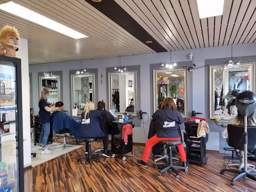 Janneth&rsquo;s Beauty Salon