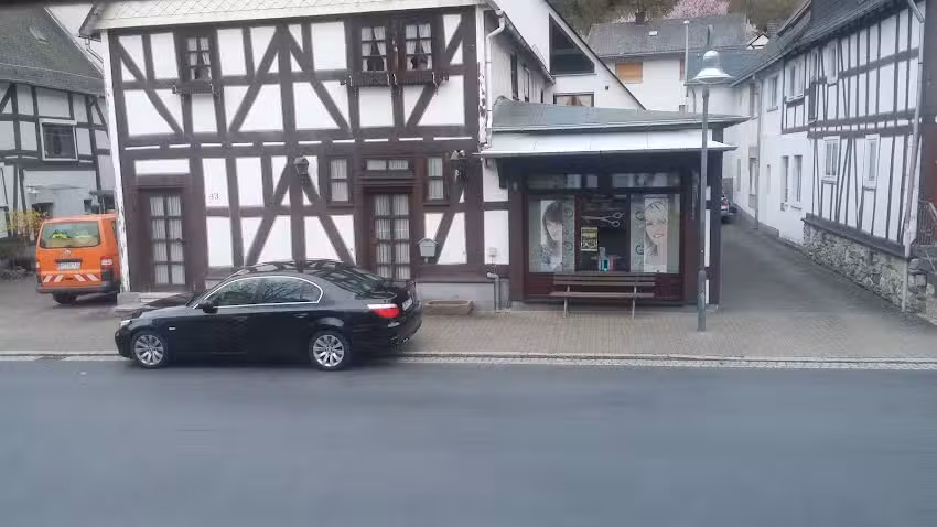 Jens H&auml;user Friseursalon