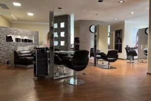 KAMM IN Friseure & Kosmetik