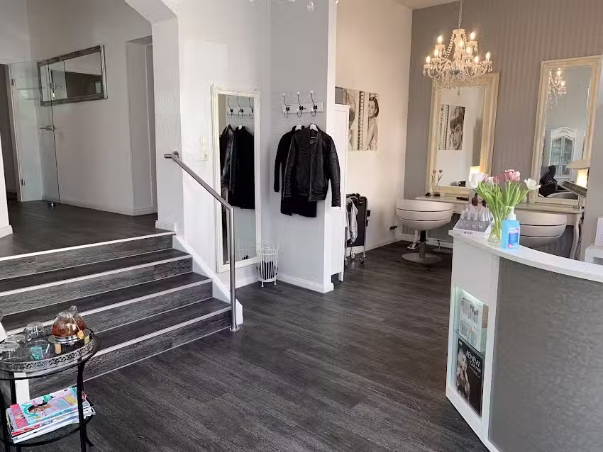Katja Alwardt Frisuren