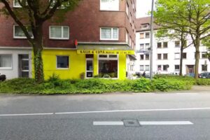 Katja & Edna Haircut