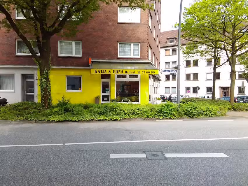 Katja & Edna Haircut