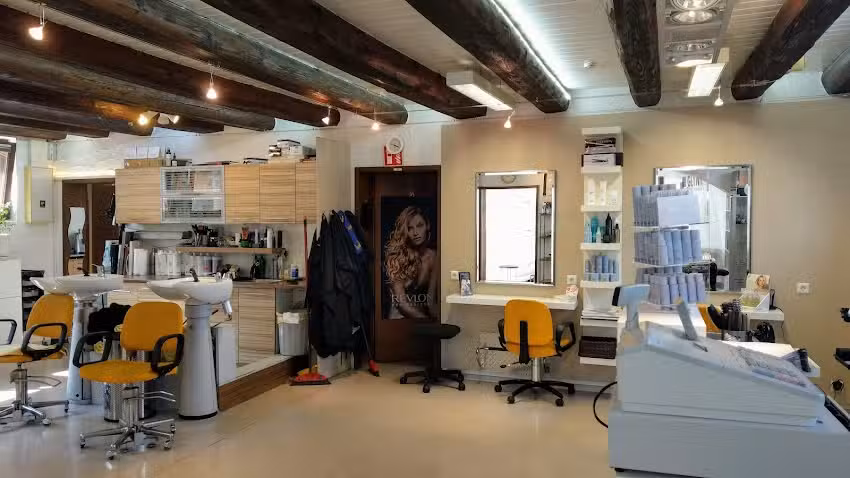 Kerstins Haarstudio mit Nagelstudio