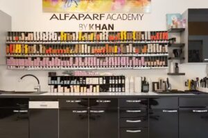 KHAN HAIRLOUNGE & ACADEMY GmbH