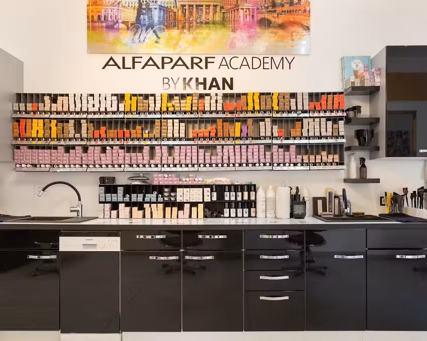 KHAN HAIRLOUNGE & ACADEMY GmbH