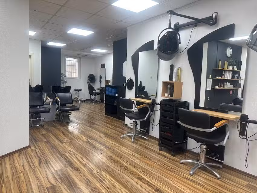 King’s Hairlounge by Selçuk