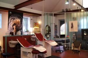 Kinkys Friseur im Park