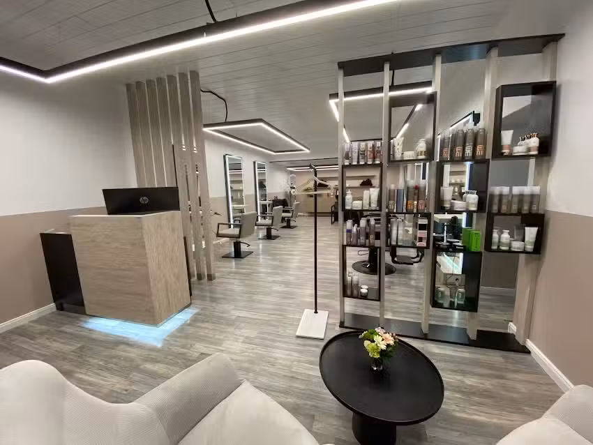 KRENARE PRETENI HAIR & MAKE-UP ARTIST