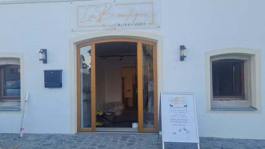 La Beautique Hair&Lashes