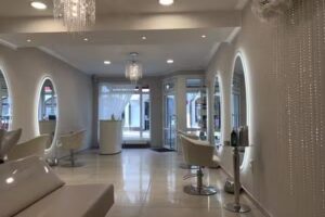 LAORIA Salon – By Natalie