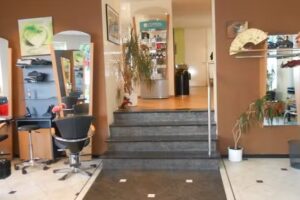 Le Figaro Friseur Wegner