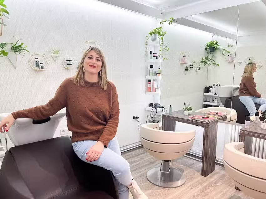Lela Berger Friseursalon AirTouch & Blond Expertin