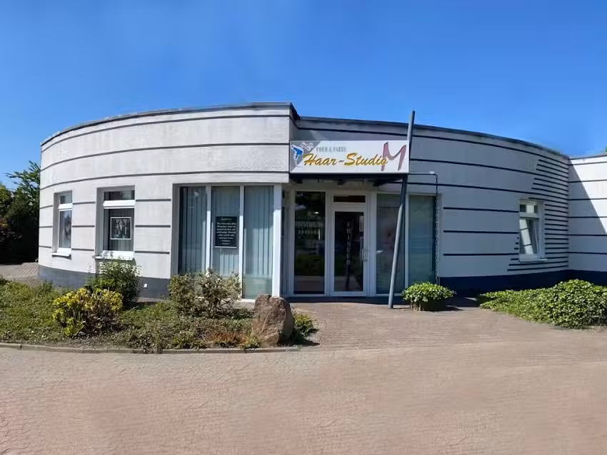 Lena&lsquo;s Haarstudio und Team