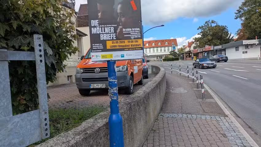 Leonarda, Friseur am Schillerpark
