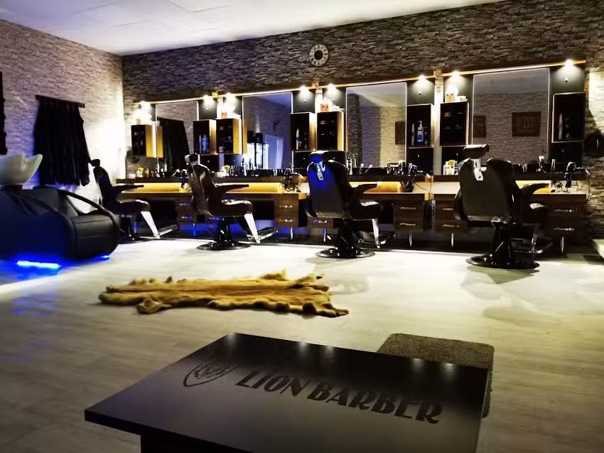 LION BARBER