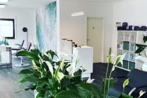 Look Well by Yvonne H&auml;hner